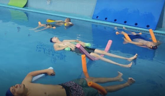 Natación intermedia